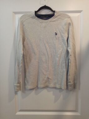 U.S. Polo Assn. Men’s Light Gray Long-Sleeve Crew Shirt Size Small